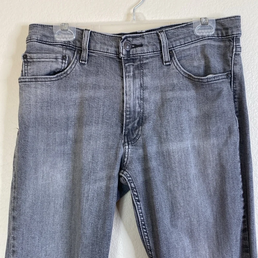 Levi’s 511 grey size 33/32 straight leg EUC